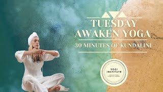 30-Minute Kundalini Yoga For Inner Strength / Kundalini Kriya/ Yogi Institute Studio