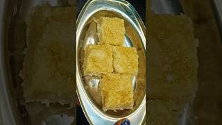 इस नवरात्रि बनाया नारियल की स्वादिष्ट बर्फी | Nariyal ki barfi #navratrispecial #shorts #cooking