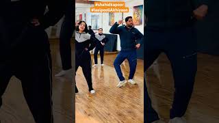 #dance #shorts #youtubeshorts #trendingshorts #viralsong #shahidkapoor #laalpeeliakhiyaan #students