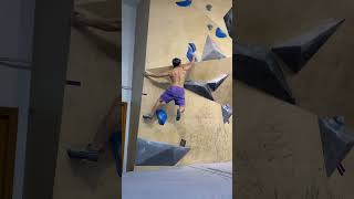 Feeling THE FLOWZ on this comp boulder #climbing #bouldering #flowz