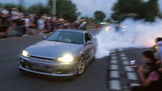 Chaos At Car Meet As POLICE Close Entire ROAD! - JDM Cars Leaving A Car Meet!