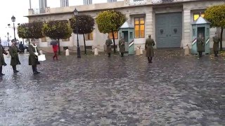 Troca de guarda no castelo de Buda (Budapeste) em dia frio e chuvoso - muito legal! - lembranças