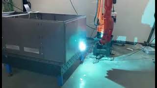 Laser welding ——welding robot manipulator for welding large iron box