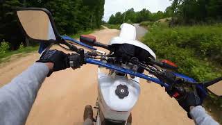 Yamaha XT225: Dirt Road Fun