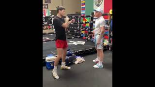 Canelo Alvarez providing guidance to Ryan Garcia in his training  #boxing