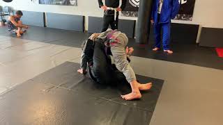 “Trow it in the garbage “ (joga fora no lixo) sweep from butterfly guard: Moncaio Brothers JiuJitsu