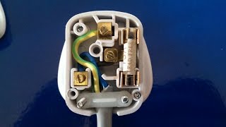 How To Wire A 3Pin Plug UK/ Wiring a Plug.