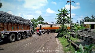 Fastest E-loco Wap-5 Pulling Digha-Malda Town SF Special destroying a railgate||ER