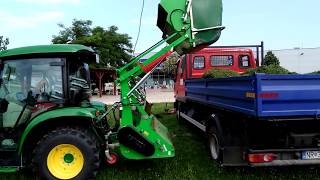 Стрижка больших газонов трактором John Deere 3045R