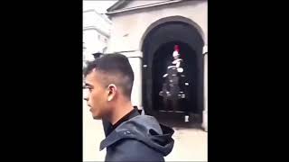 🐴ANNOYING MIGRANT ARRESTED LONDON  🐴