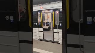 M3-as Metró Panda train