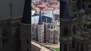 Palacio Episcopal de Astorga | Palacio de Gaudí. #shorts #dji