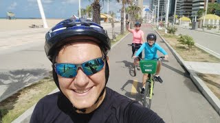 Passeando de bicicleta na Avenida Beira Mar