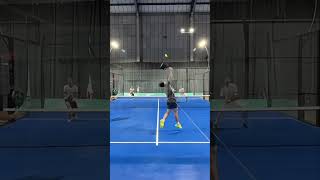 Have you seen it before? #padel #padelhighlights #sports #padeladdict #padelvideos #padelshot