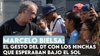 El gesto de Marcelo Bielsa con los hinchas que esperaban bajo el sol de New Jersey