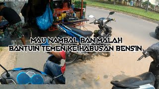 BANTU TEMAN YANG KEHABISAN BENSIN