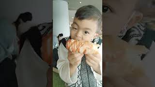 Dede Makan CORNDOG....#shorts #mybloopers #viralshorts #makanan