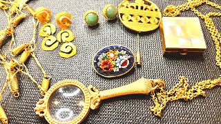 SHOWPLACE NYC VINTAGE JEWELRY TAG / WAREHOUSE SALE HAUL - MMA + MONET!