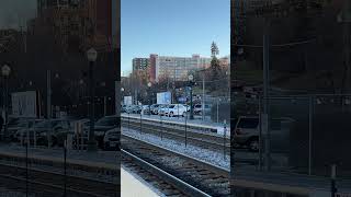 Metra 110 pulling into Elgin station with a nice p5