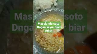 Masak mie soto