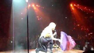 Shakira Paris Bercy 14.06.11 intro Pienso En Ti/Why wait HD