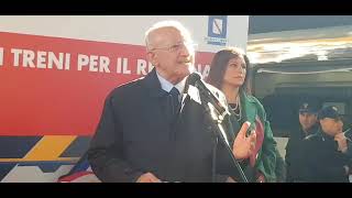 De Luca presenta alla Stazione di Napoli Centrale l'Etr 104