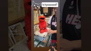 Is it possessed? #reels #funny #laughterclips #funnyvideos #comedyvideos #elmo #youtubeshorts