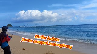 Casting di pinggiran laut ||strike joran sampai melengkung