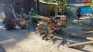 2 Traktor Sawah Bersiap Menuju Lahan Garapan