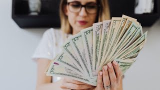 Does money impress girls? (not if you do this)