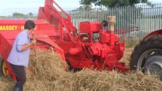 Massey - Harris 701