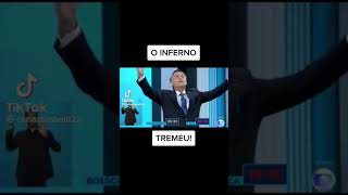 Resposta de milhões. quem tem amor a Cristo, não tem vergonha de expressar em nenhum Lugar