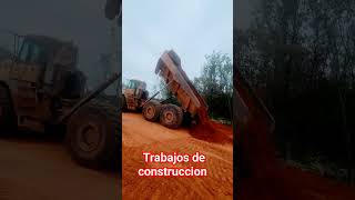 👍👍👍👍MOVIENDO TIERRA CON EL TRUCK 400 #JHONDEERE 🔑😉😉