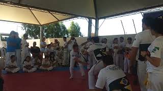 Roda de Capoeira Profissional - Grupo iê Capoeira -- Pt. 02