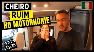 TIVEMOS QUE LIMPAR A CAIXA DE ÁGUA CINZA DO MOTORHOME - Ep28