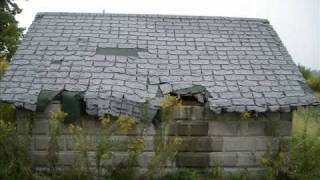 This Old House - Rosemary Clooney - A slideshow of delapidated houses and barns