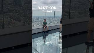 My fear of heights 😩 #bangkok #thailand #travel #mahanakhon #mahanakhonskywalk #reels #shorts 🇹🇭