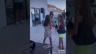 TikTok Karina y Marina(1)