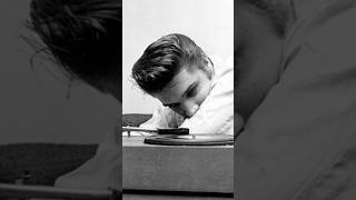 What record was on Elvis's record player at the time of his death?