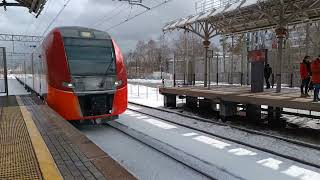 - モスクワ中央環状線と呼ばれる電車路線。 ロシアの鉄道路線。