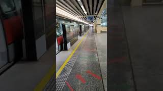 Why fine is important? Singapore MRT station, so cleaned