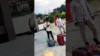 #short #funnyvideo #like & subscribe #अपना ट्रेन छूटा कि बाजू वाले का