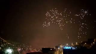 una noche de fuegos artificiales🎆🎆  a las 12 pm en navidad 2023