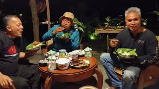 Makan Malam Bersama Para Sahabat