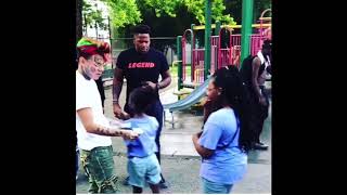 Tekashi 6ix9ine Gives Money To Kids On Streets Of New York - Pledges To Donate “FEFE” Charity