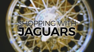 Shopping with Jaguars - classics exhibition in Arkady shopping mall, Prague | MyClassicRide.eu