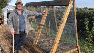 The Allotment: Building a triangle shaped design fruit and vegetable cage for tomatoes etc - Ep 22