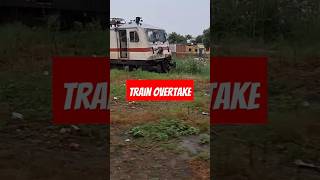 Rajdhani Overtake in full speed #rajdhani #train #railfans #indianrailways #shorts