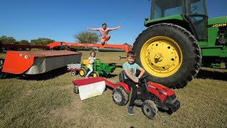 Mowing grass and cleaning trash with kids tractors | Tractors for kids