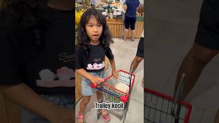 Belanja kecil-kecilan #daughter #mom #family #shopping #short #shorts